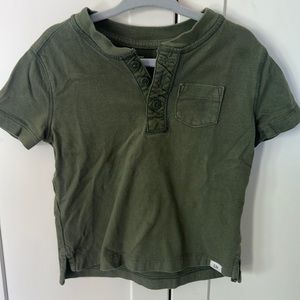 GAP Green toddler shirt